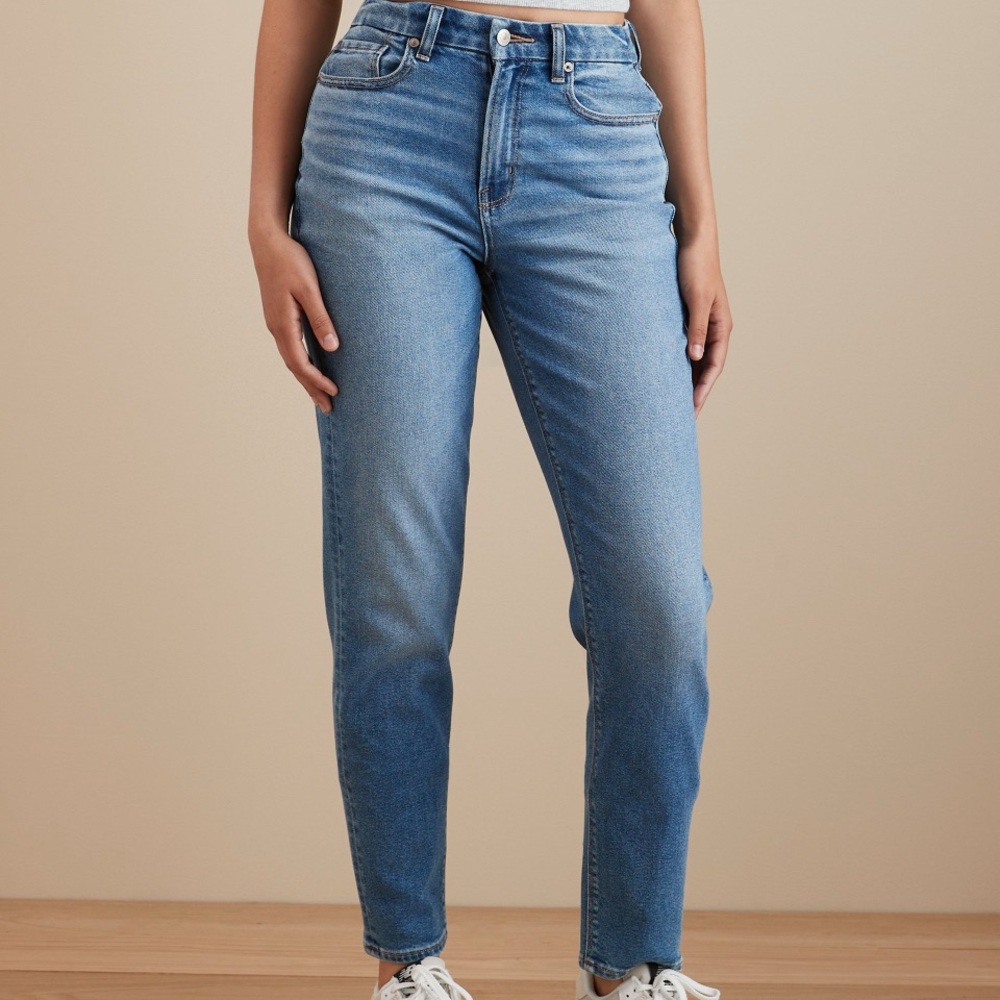 American eagle size 18 mom jean